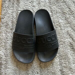 Gucci sandals black